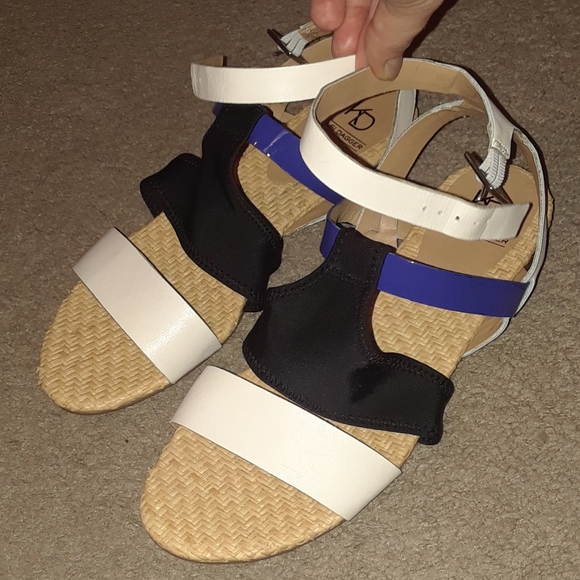NEW size 8.5 Kelsi Dagger Flat Sandals - Picture 5 of 10